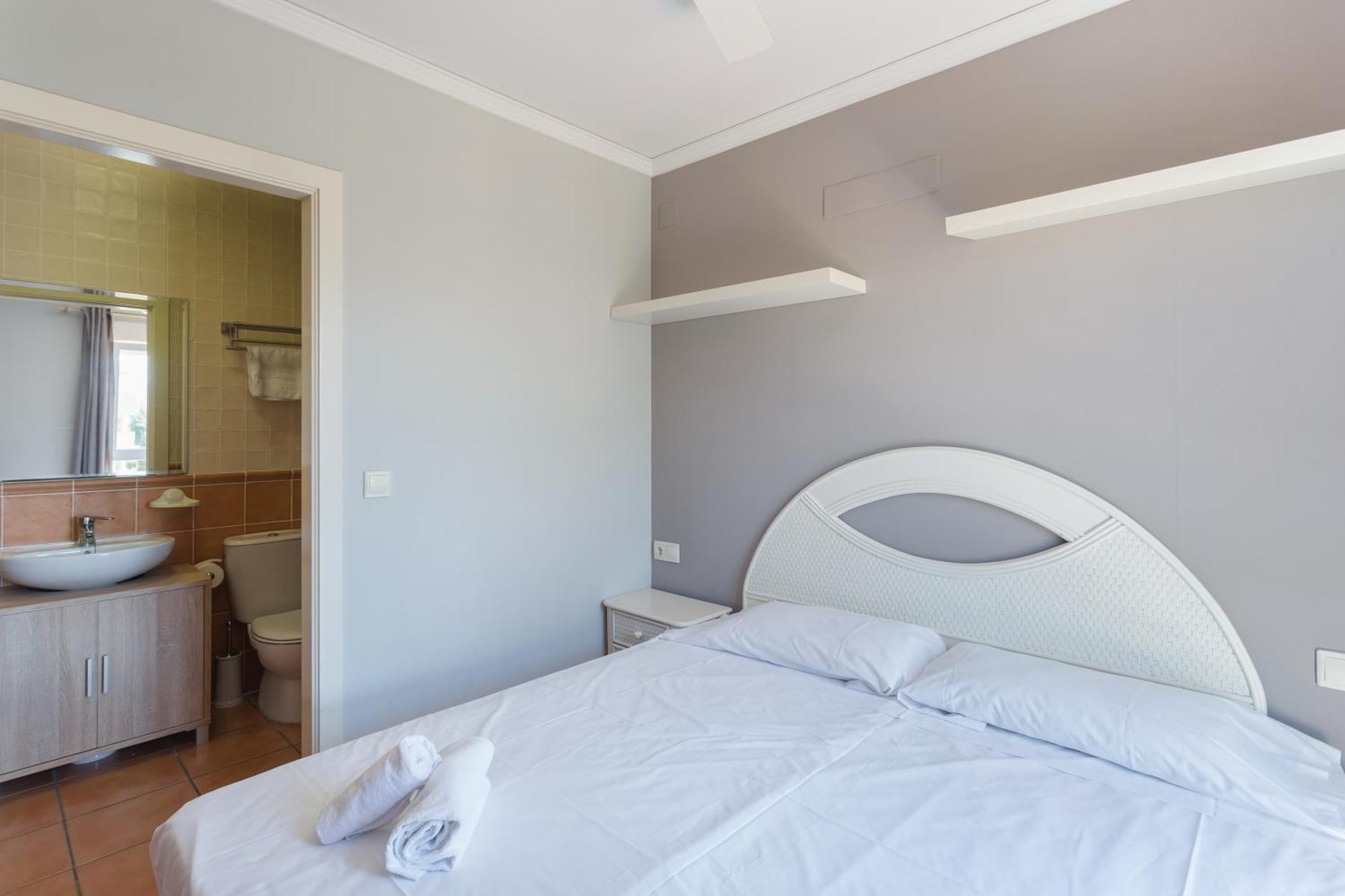 Par3 Apartment Олива Екстериор снимка