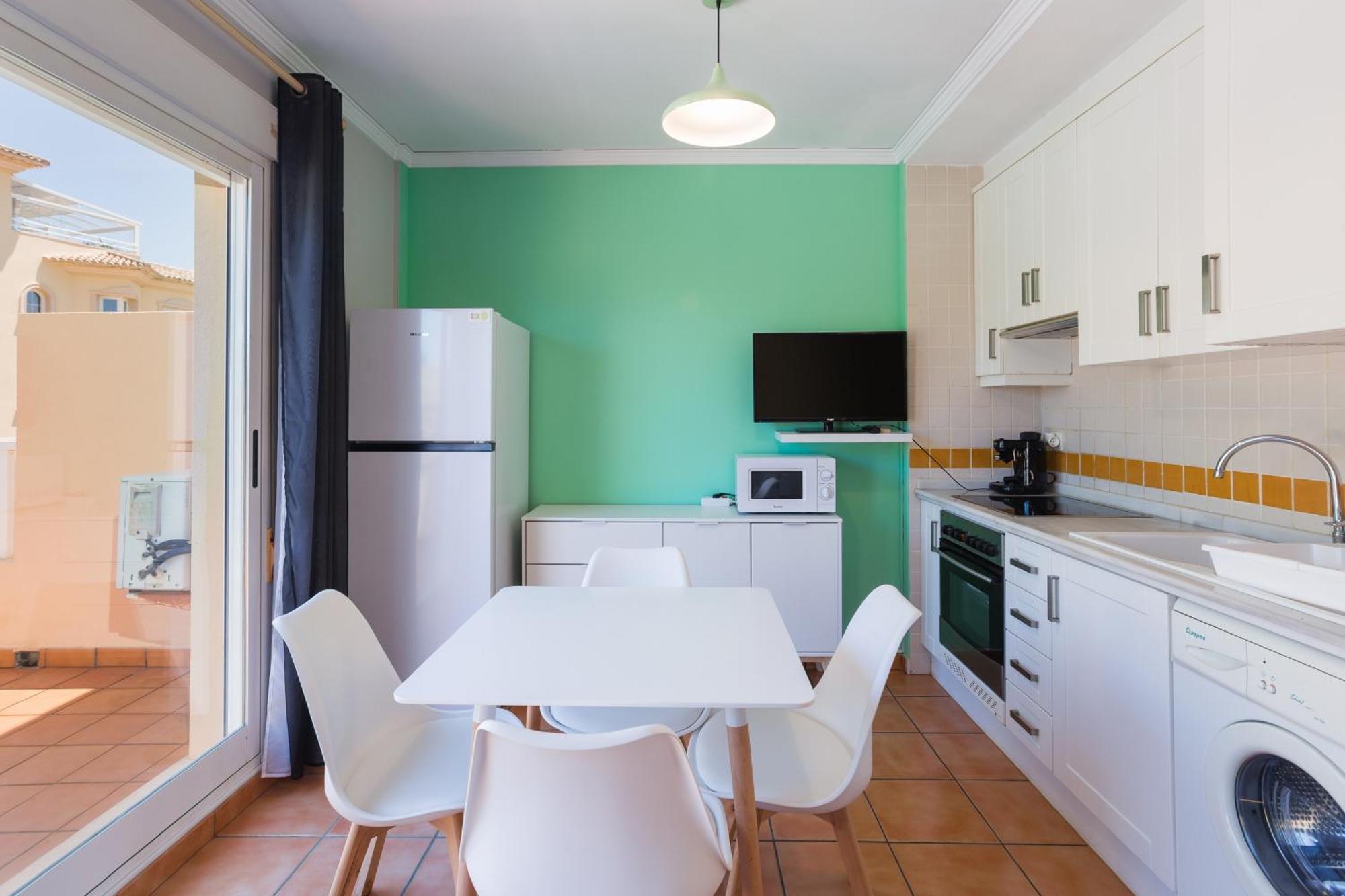 Par3 Apartment Олива Екстериор снимка
